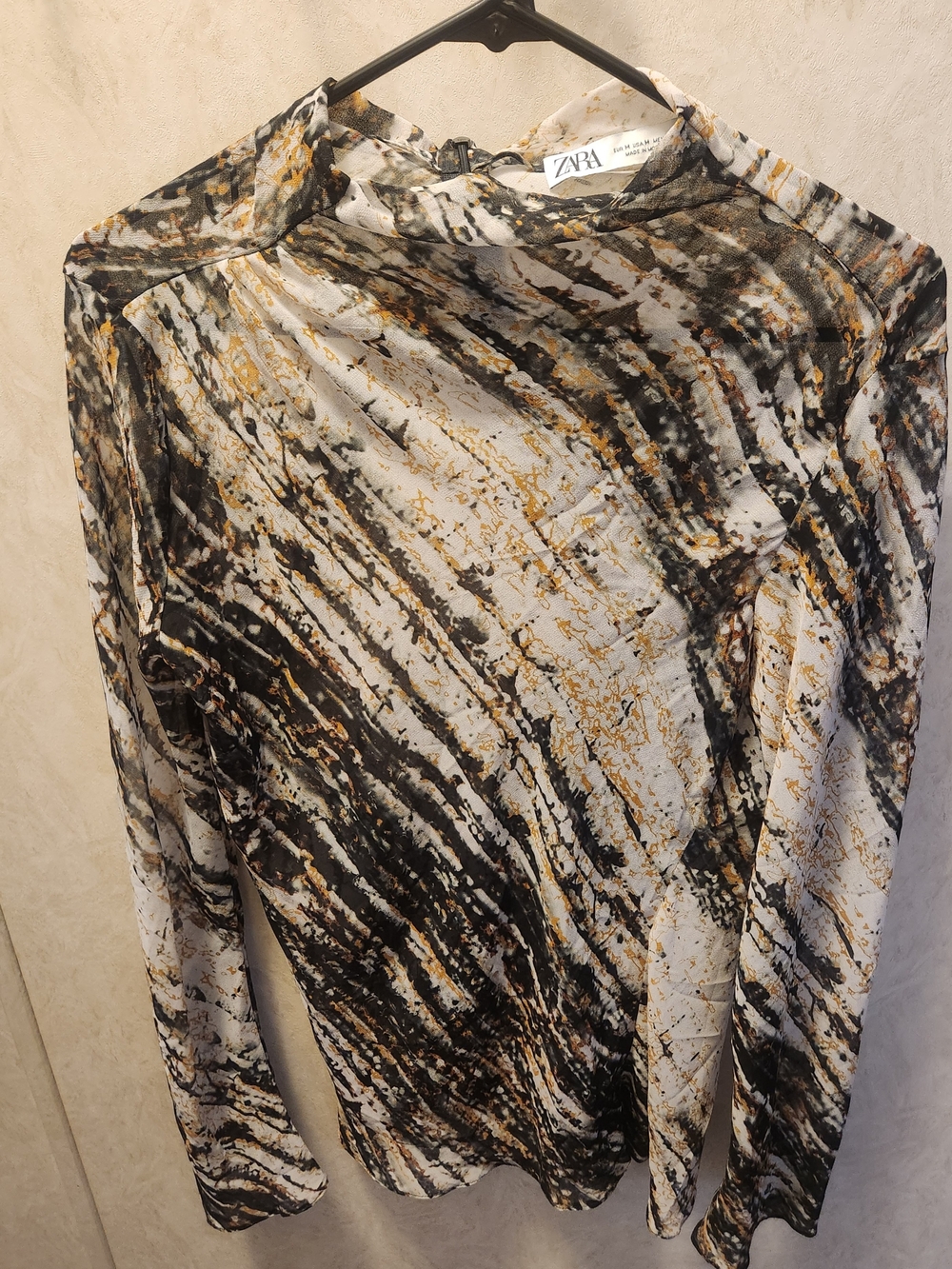 Zara Marble-Print Long Sleeve Top in White, Black & Gold Accents